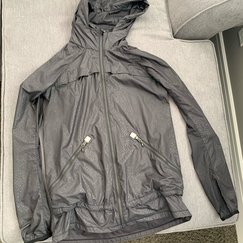 Lululemon wind breaker